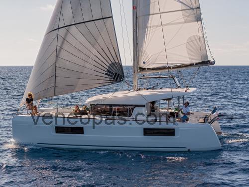 Lagoon 40 Tekniset tiedot ja arvostelut